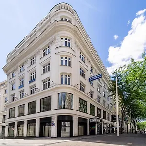 Corvinus - Newly Renovated Viena